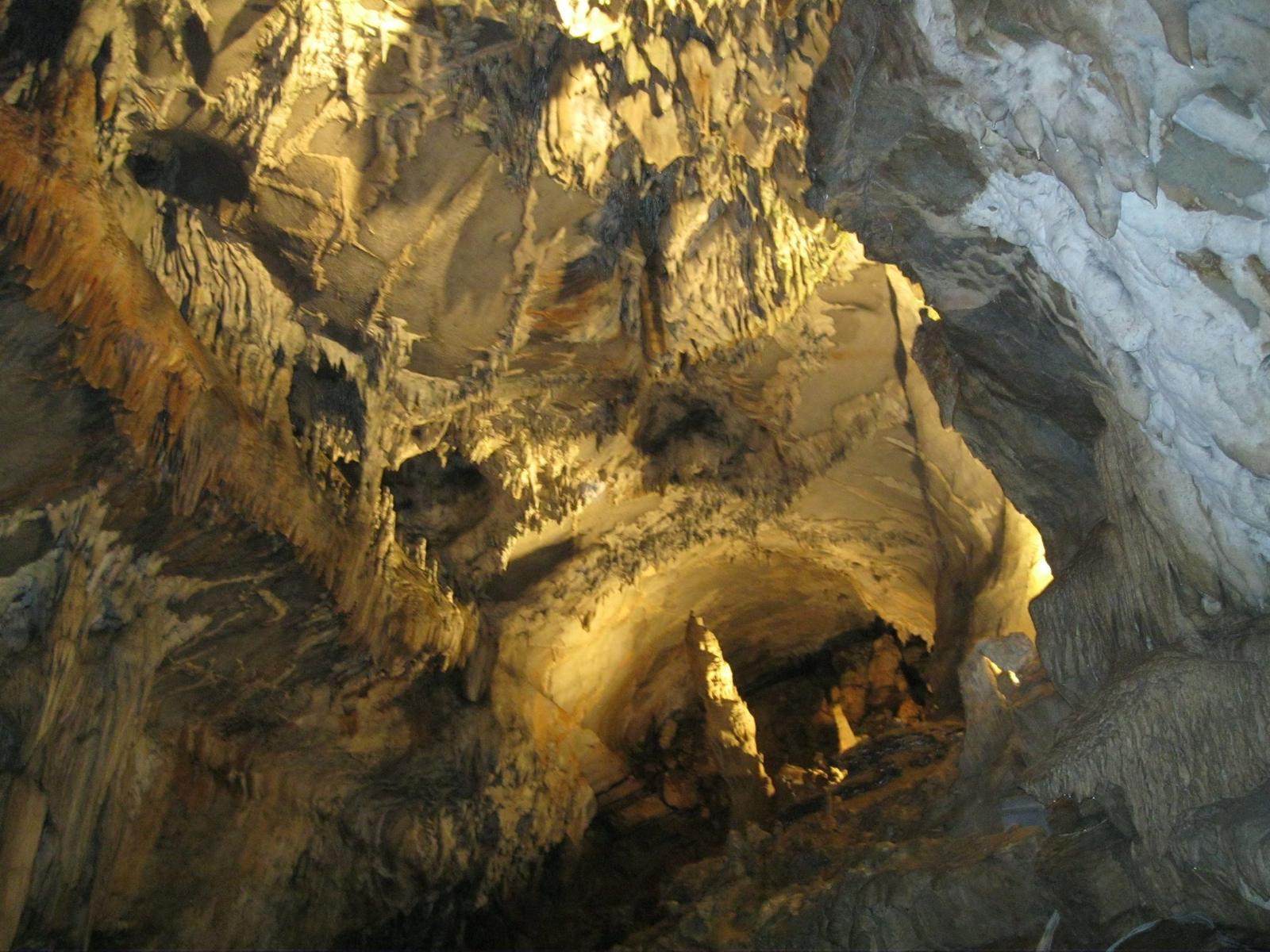Formations inside Penn's Cave, Pennsylvania